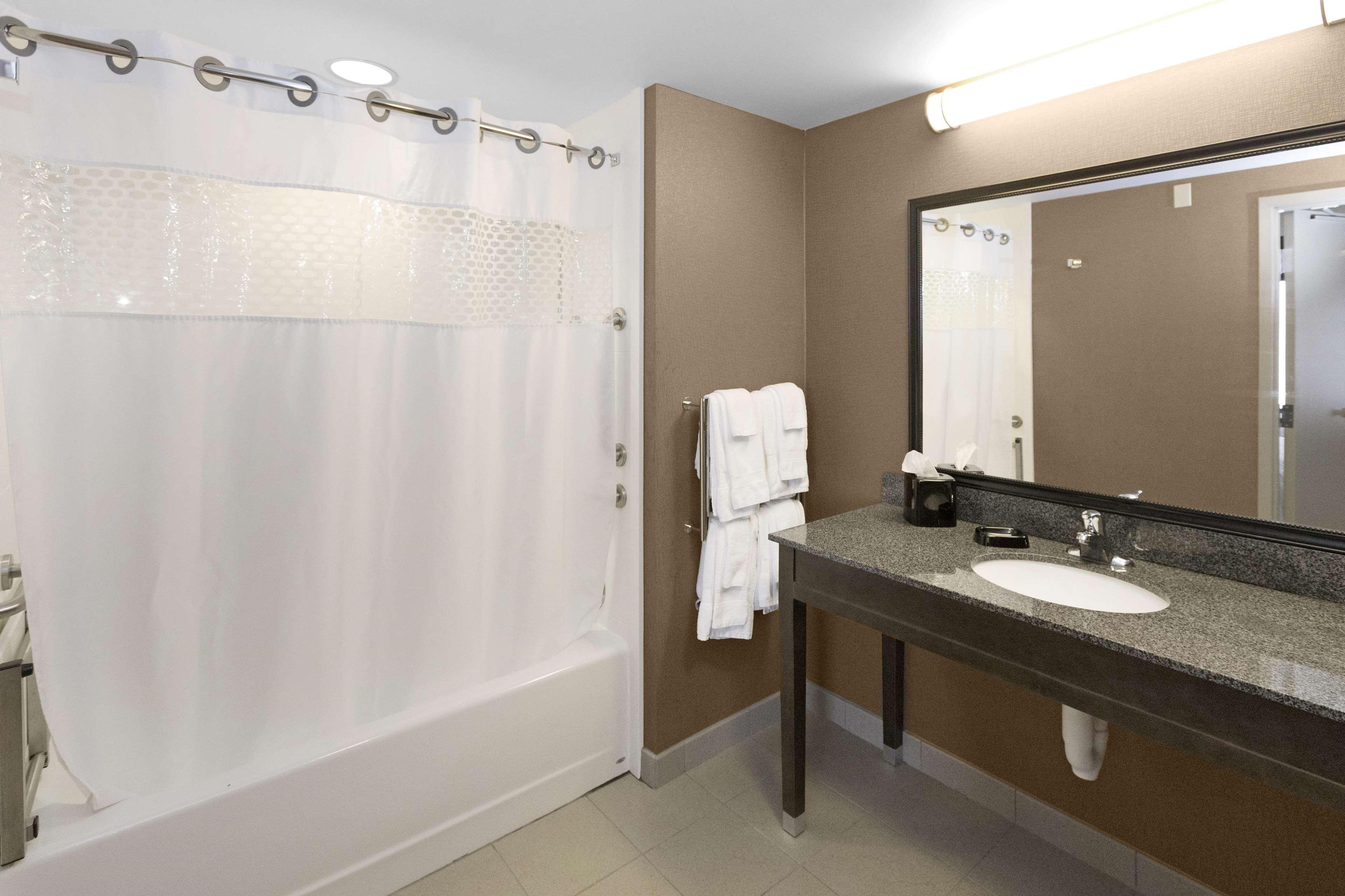 Hampton Inn Butler Exteriör bild