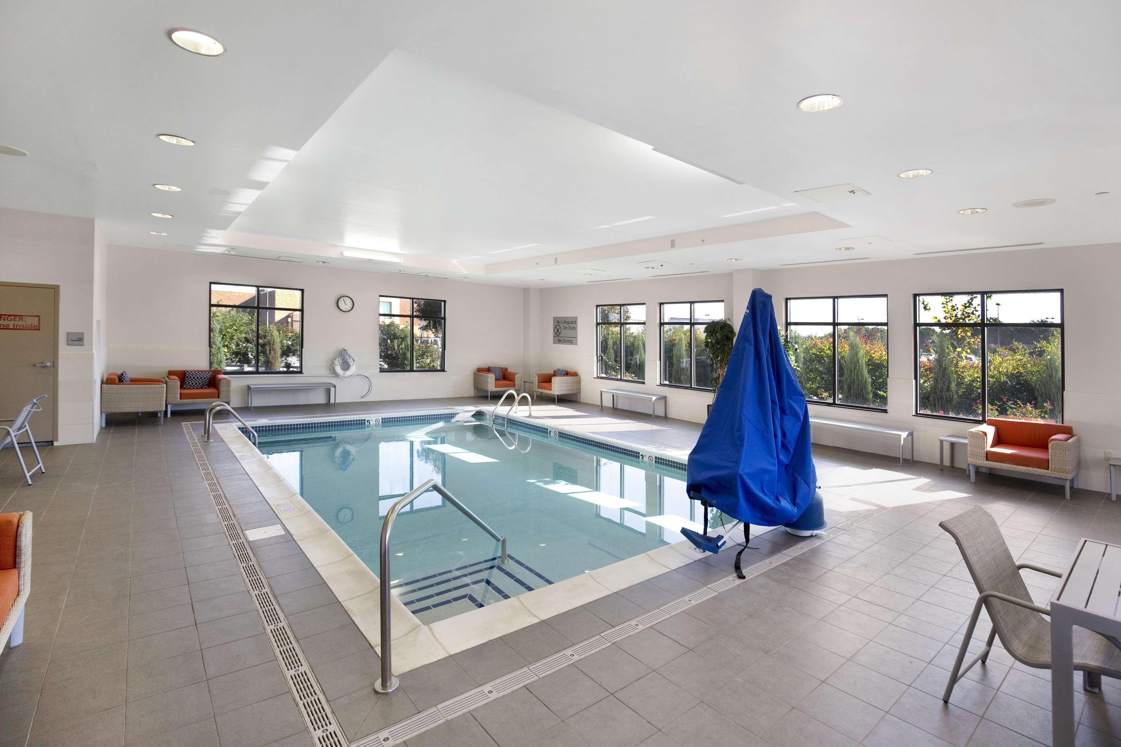 Hampton Inn Butler Exteriör bild